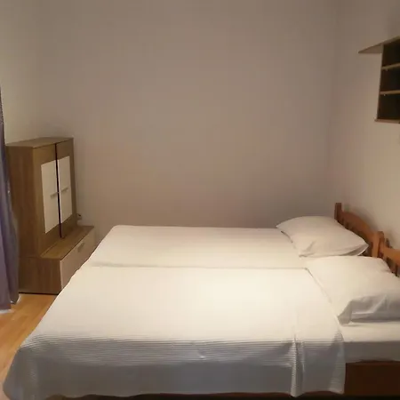 Apartment Maja *